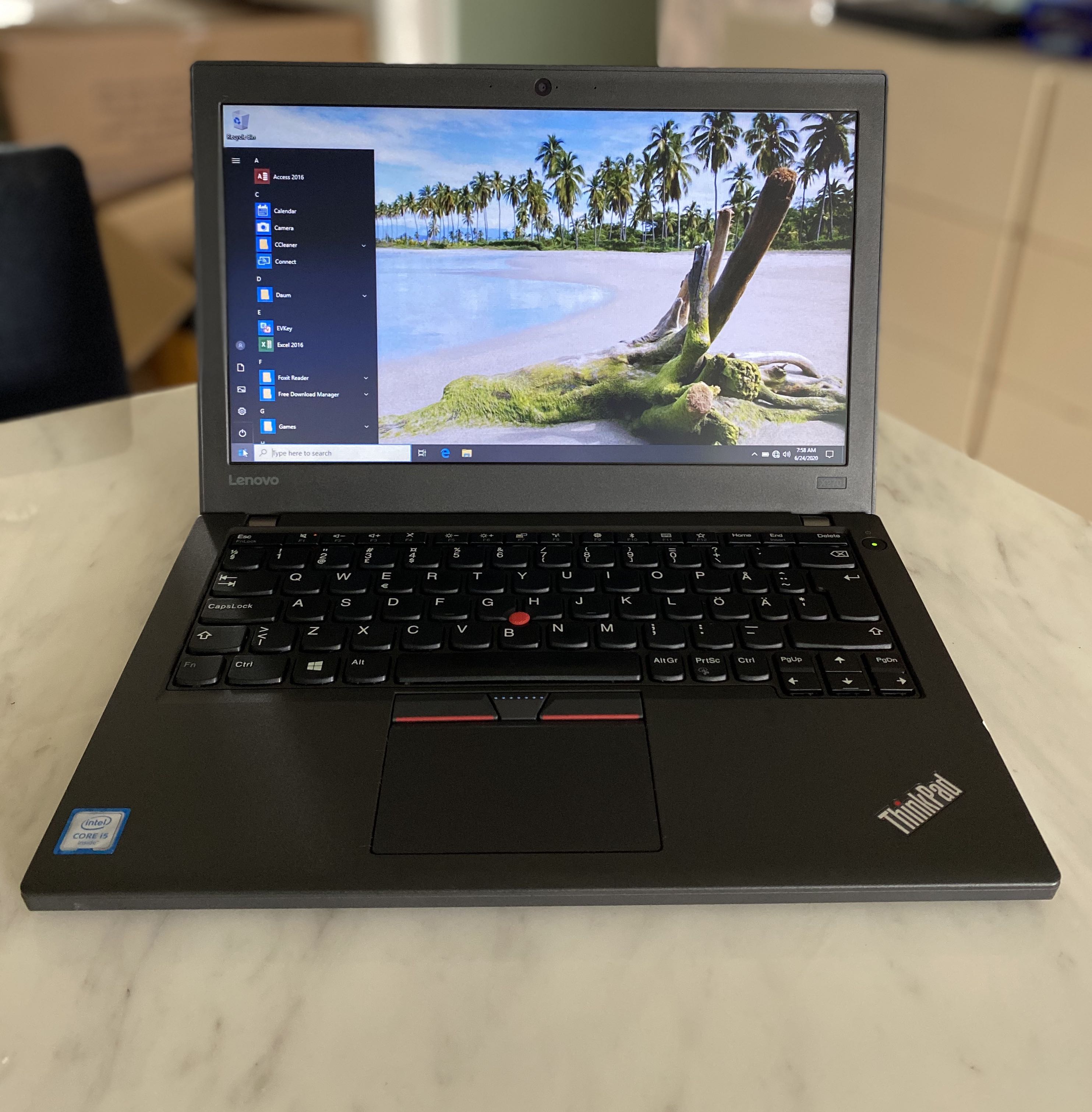 Lenovo ThinkPad X270 12.5” i56200/8GB RAM/256GB SSD Windows10 Pro MS