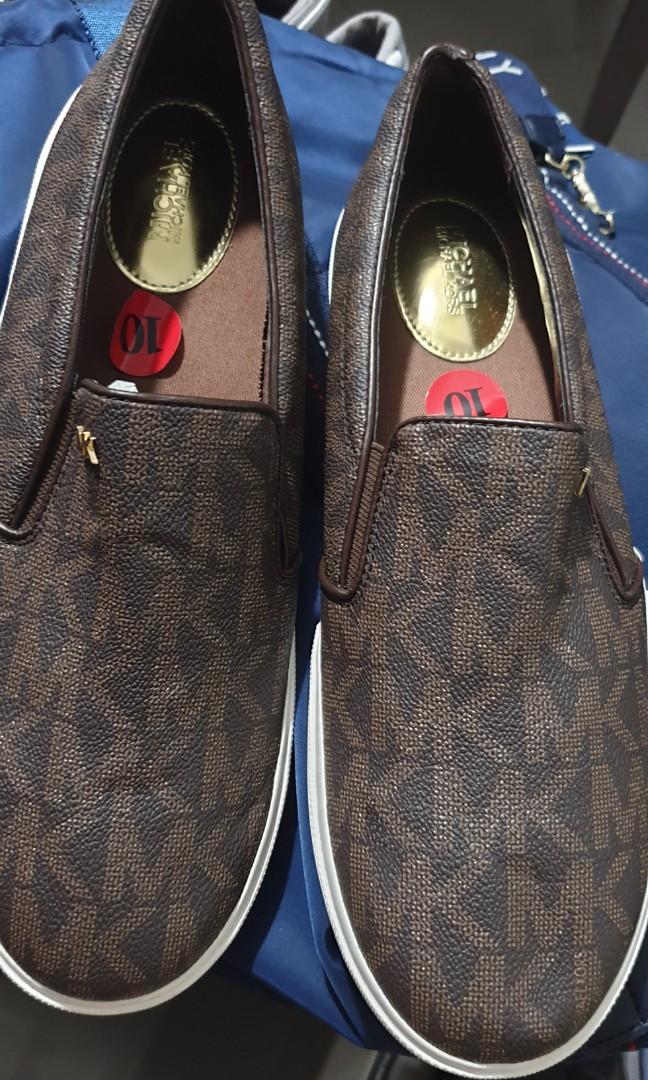 michael kors slip on