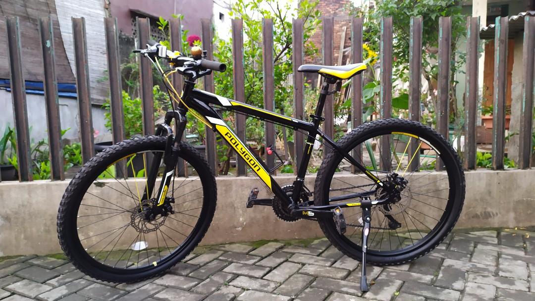 Sepeda MTB Polygon Monarch 5 Black Yellow Olah Raga Sepeda di