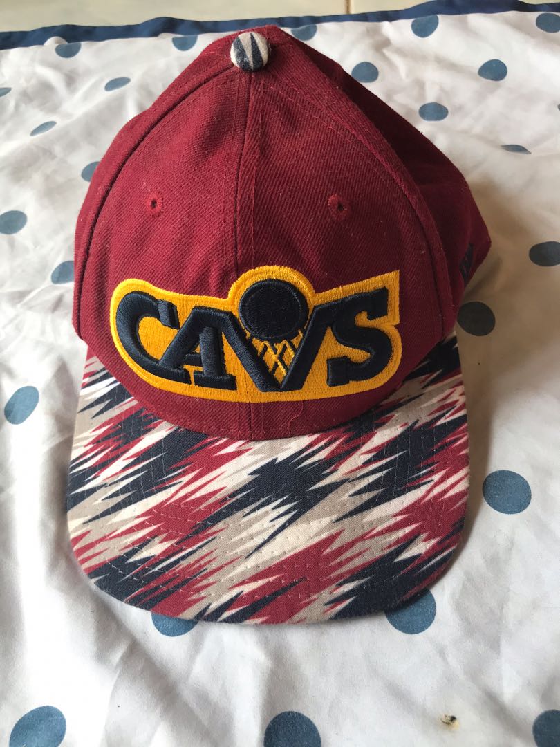 red new era snapback