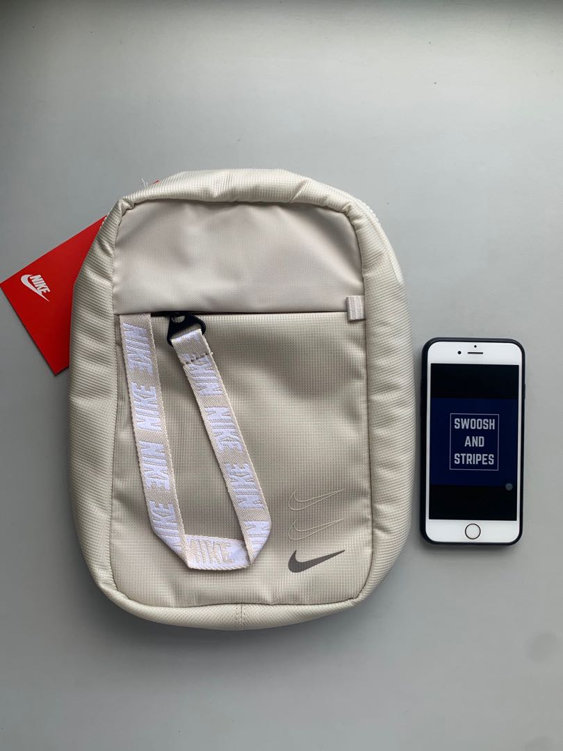 advance hip pack