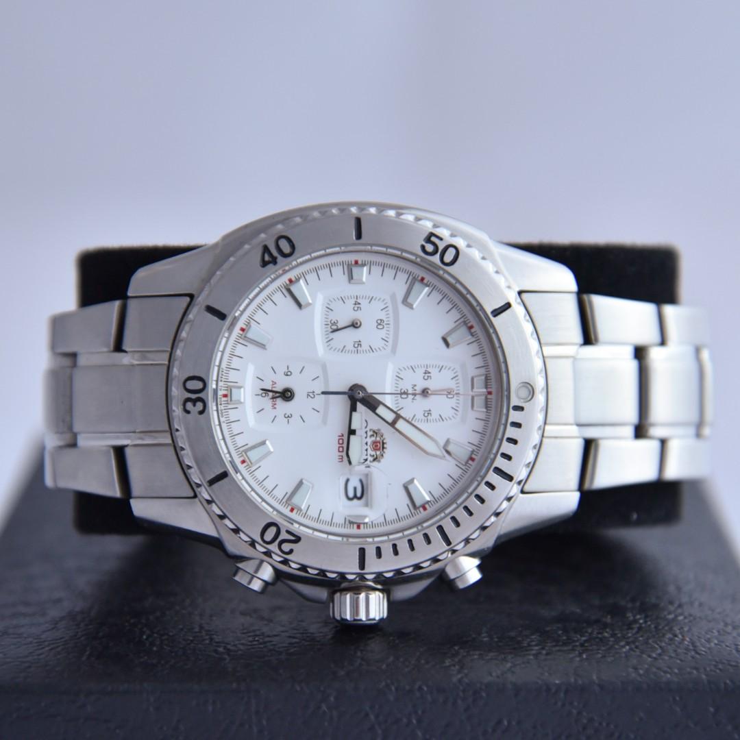 orient alarm chronograph