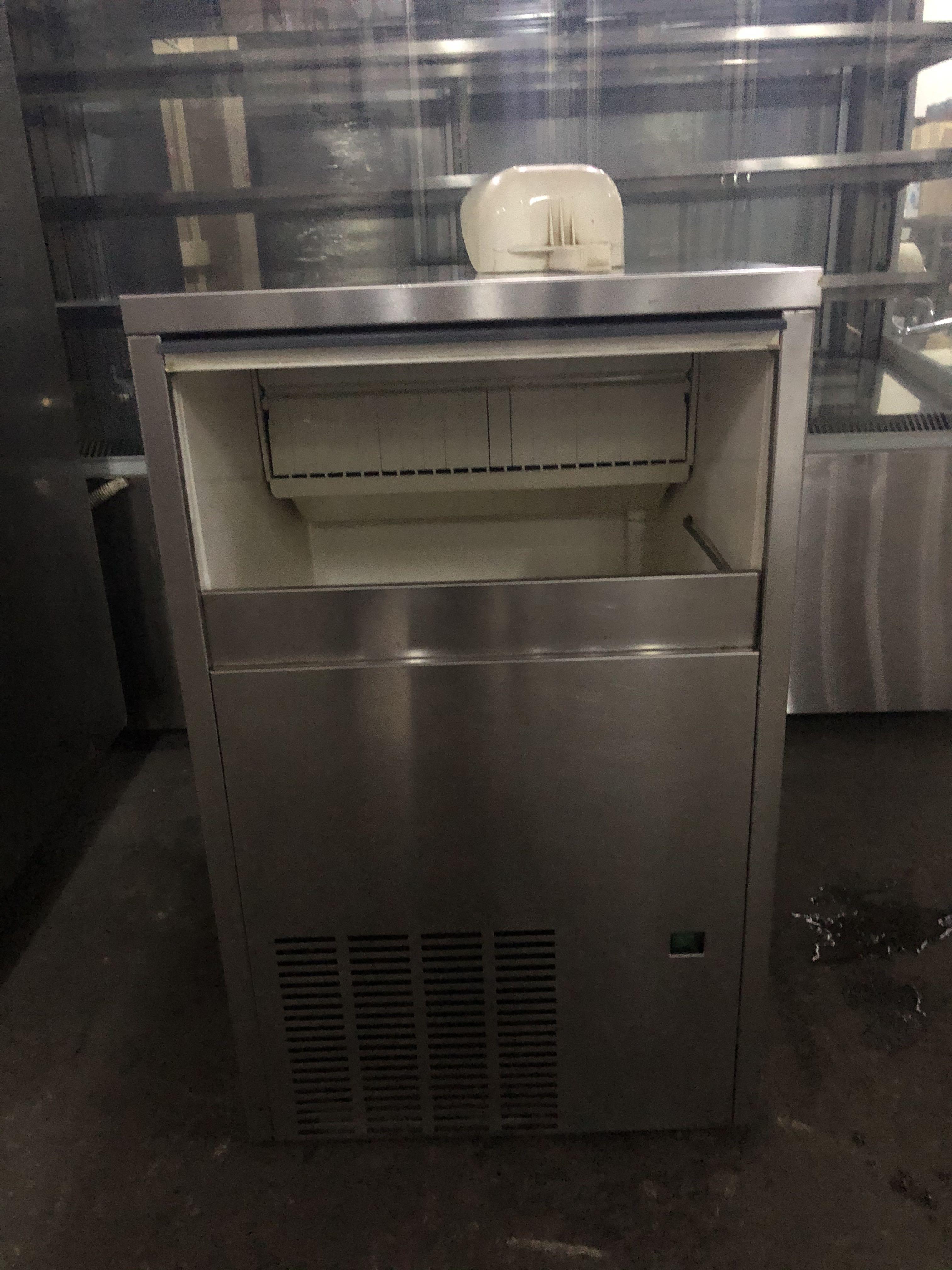 Undercounter Ice Maker Everything Else On Carousell