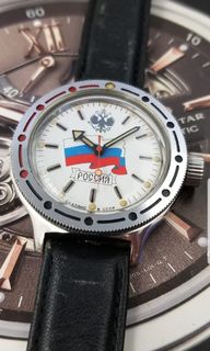 （分類：）位於 。 由 watch255 提交（商品編號 1016050932，圖片 1）。簡介： 。