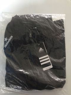(Category: ) located in . Submitted by sg_hypebeast (Listing ID 1016191523, Image 1). Description: .