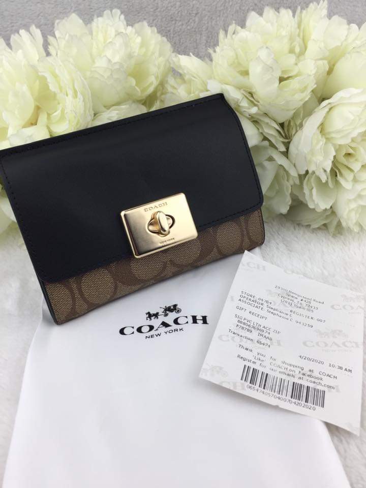 Coach Cassidy Turnlock Medium Women s Fashion Bags Wallets Wallets Card holders on Carousell