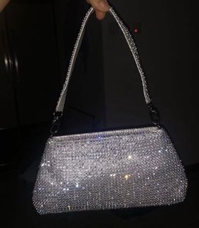 （分類：）位於 。 由 thrifttyx 提交（商品編號 1016149336，圖片 1）。簡介： 。