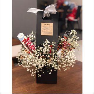 Flower chocolate bouquet | Graduation Gift flower hamper | Baby’s breath flower gift set box | Fresh flower | Dried preserved flower | Faux