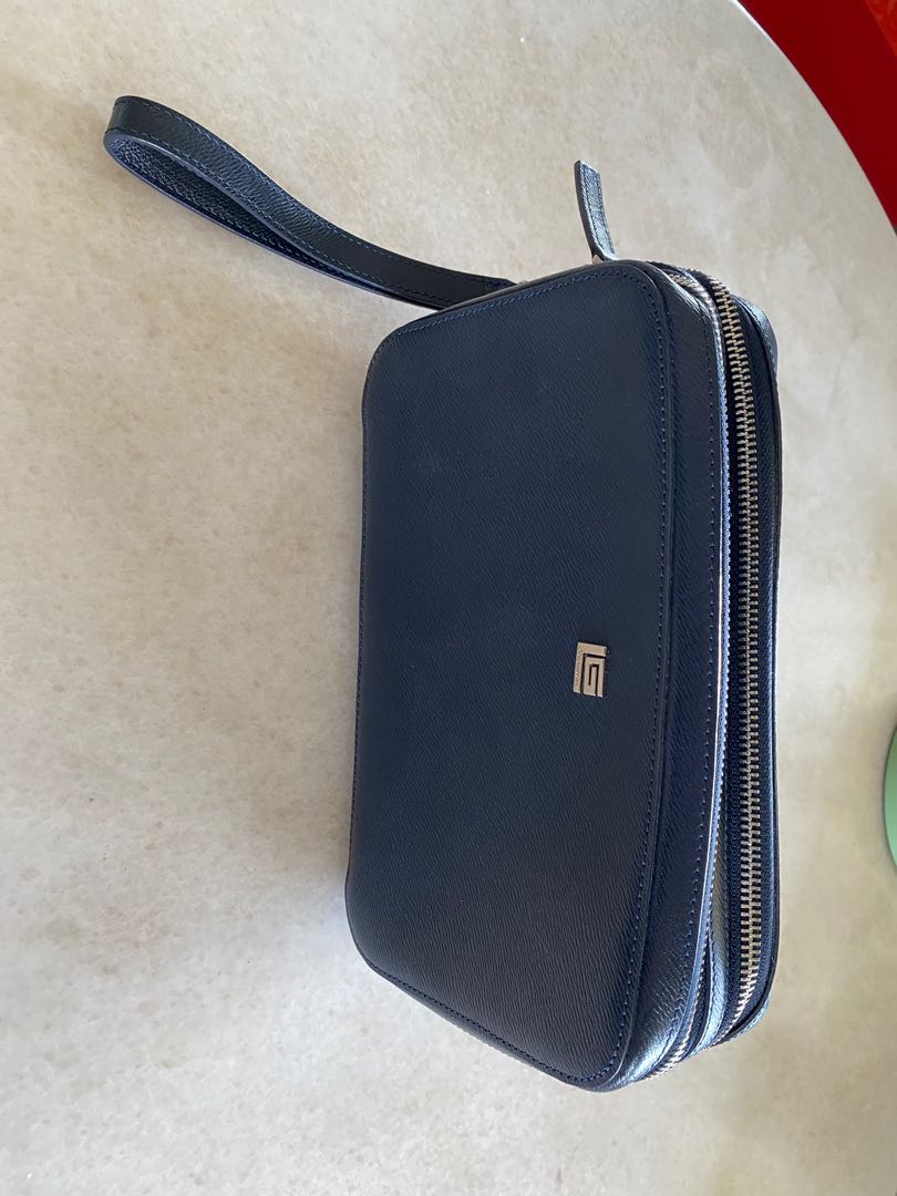 Man's clutch hotsell