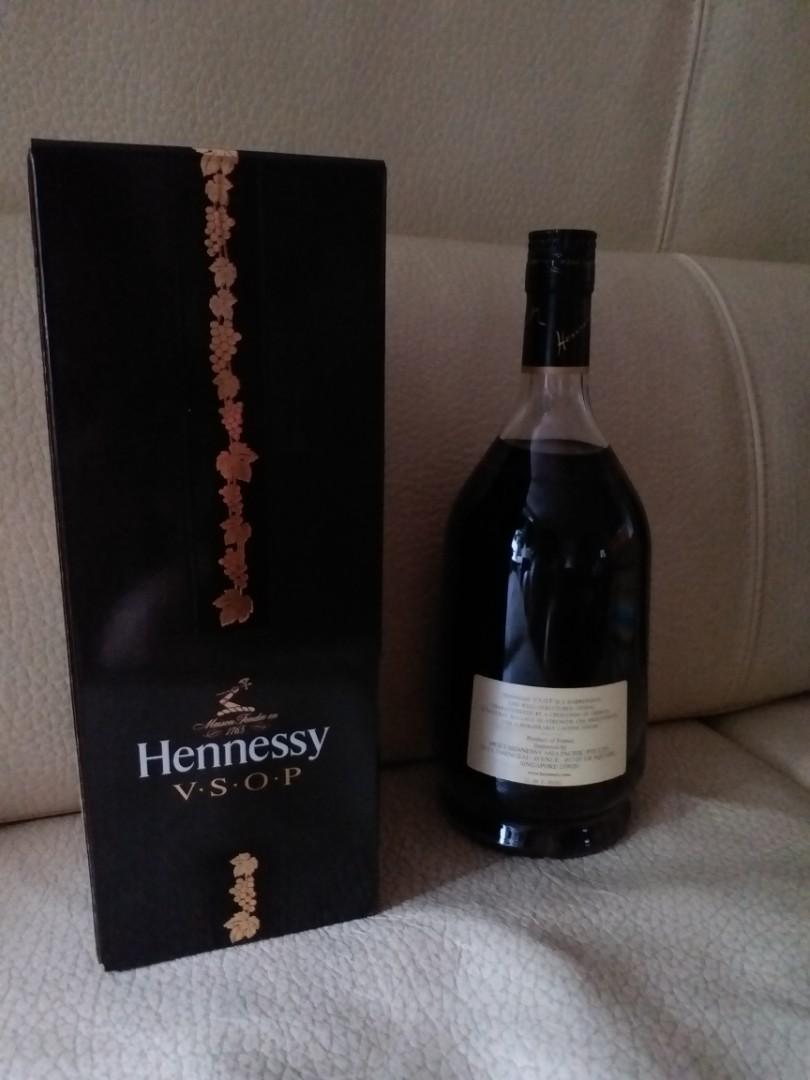 舊酒Hennessy VSOP 1 Litre, 嘢食 & 嘢飲, 酒精類飲品 - Carousell