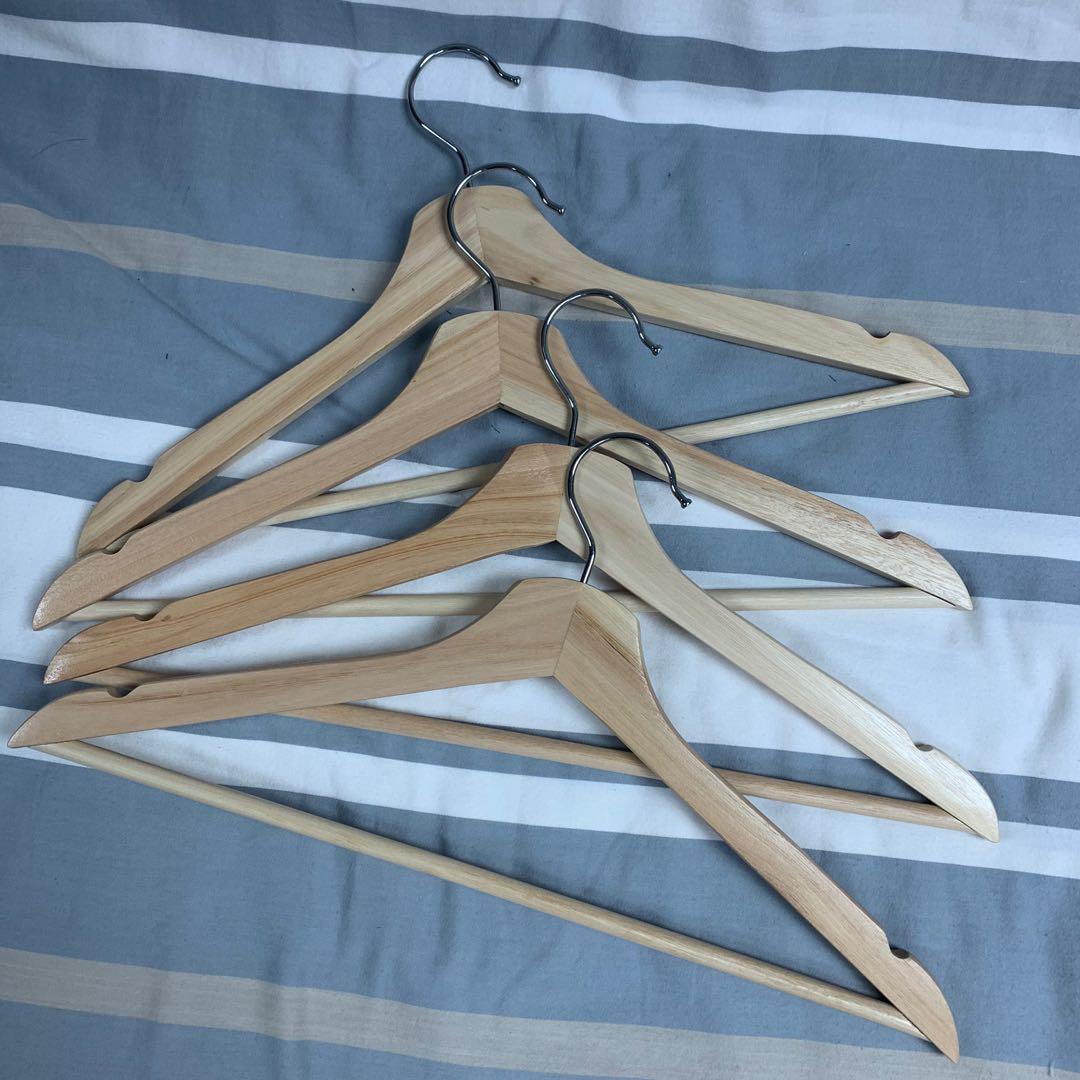 IKEA Hangers x 4, 傢俬＆家居, 其他 Carousell