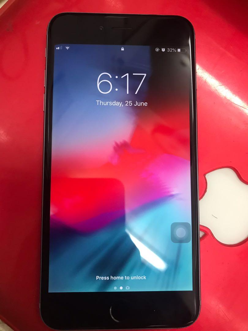 iPhone 6 Plus 100% BATT (Category: iPhone 6 Series) located in Paranaque City. Submitted by dpasg (Listing ID 1016096946, Image 1). Description: iPhone 6 PLUS 16 GB FU (Factory Unlocked) 100% BATTERY HEALTH scratches and small black part on top left part but doesn't affect the phone..