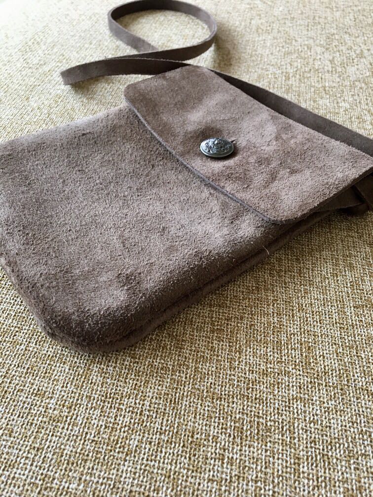 Leather medicine bag Men s Fashion Bags Sling Bags on Carousell