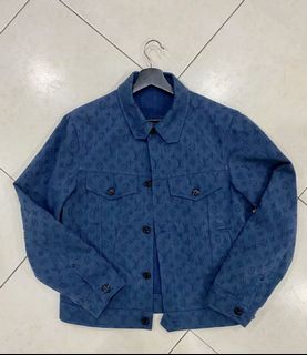 (Category: ) located in . Submitted by rarelyshop (Listing ID 1016112927, Image 1). Description: .