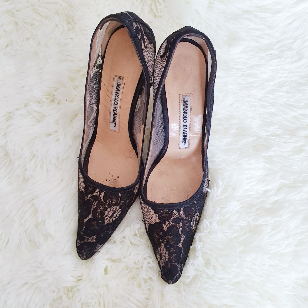 manolo blahnik lace pump