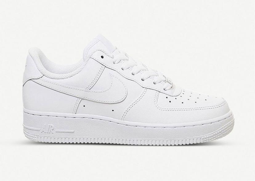 Nike Air Force 1 07 leather trainers 