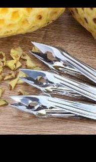 Penjepit / Capitan untuk membersihkan mata nanas
