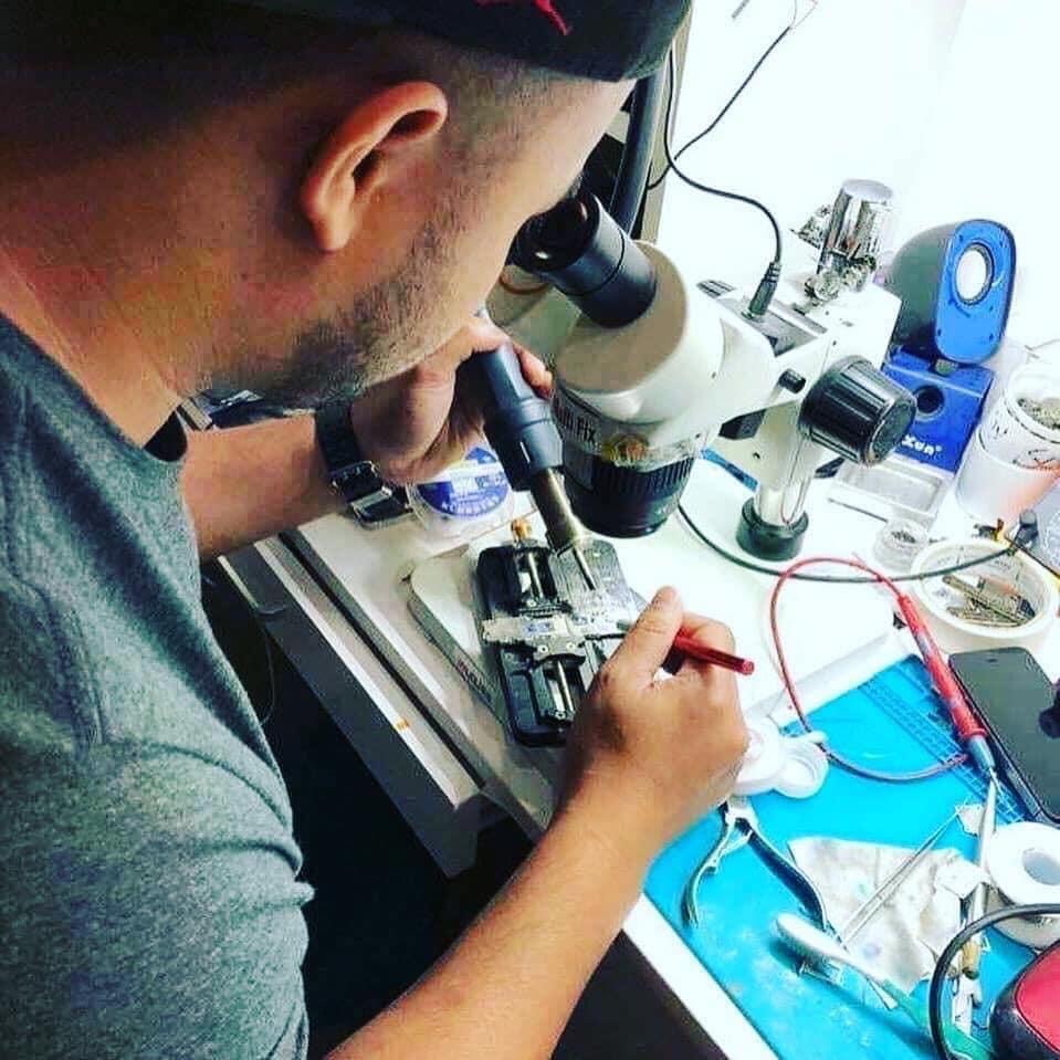 Repair Smartphone Face To Face Services Electronics Gadget Repairs On Carousell