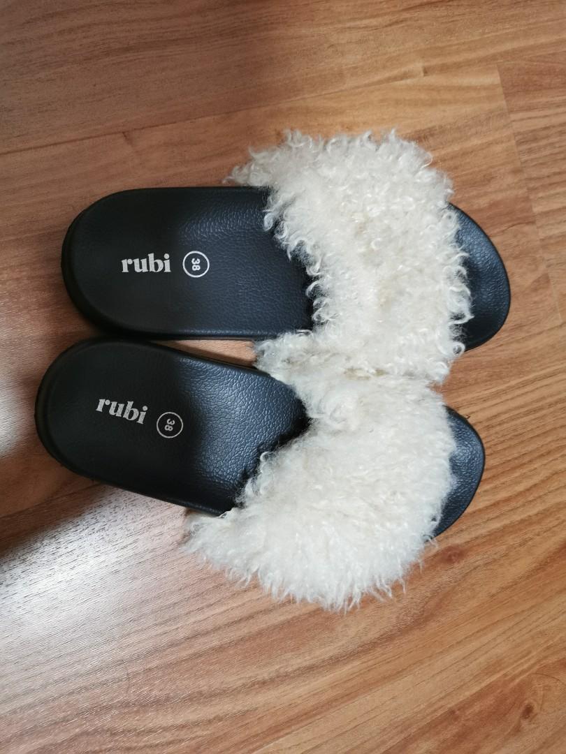 Rubi Slides, Women's Fashion, Footwear, Flipflops and Slides on Carousell