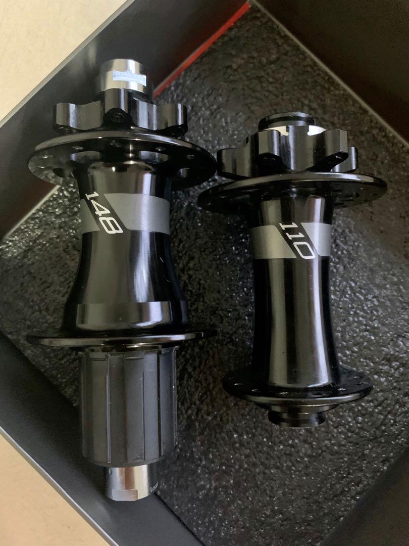 specialized roval boost hubs (front and rear), Sports Equipment