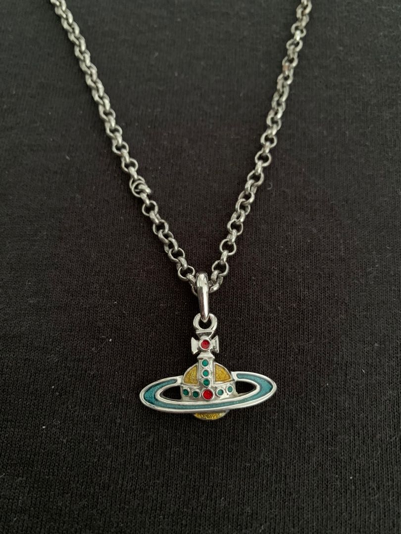 Vivienne westwood sales necklace used