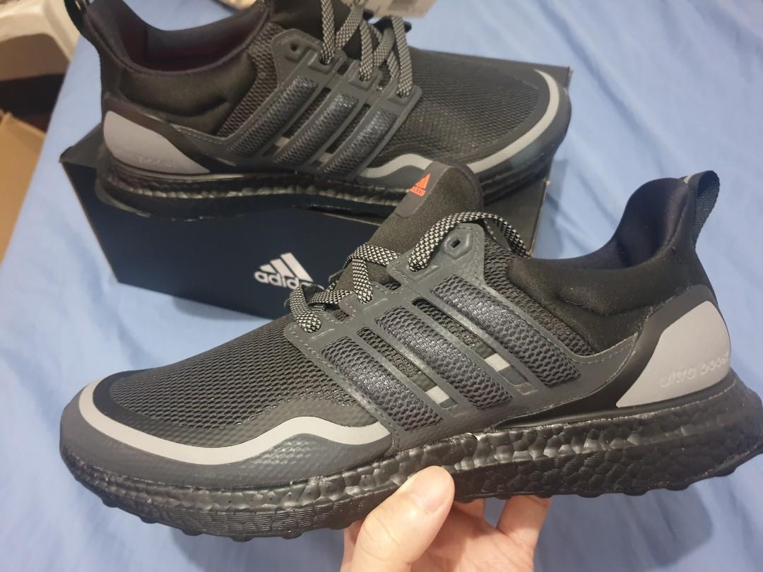 Ultra boost deals reflective black