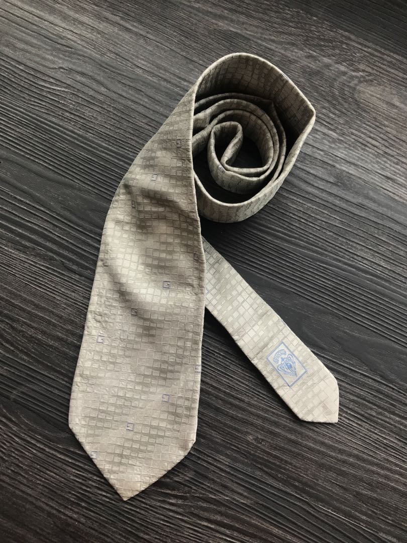 gucci tie grey