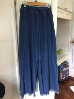 (Category: ) located in . Submitted by atal2000 (Listing ID 1016339801, Image 1). Description: .