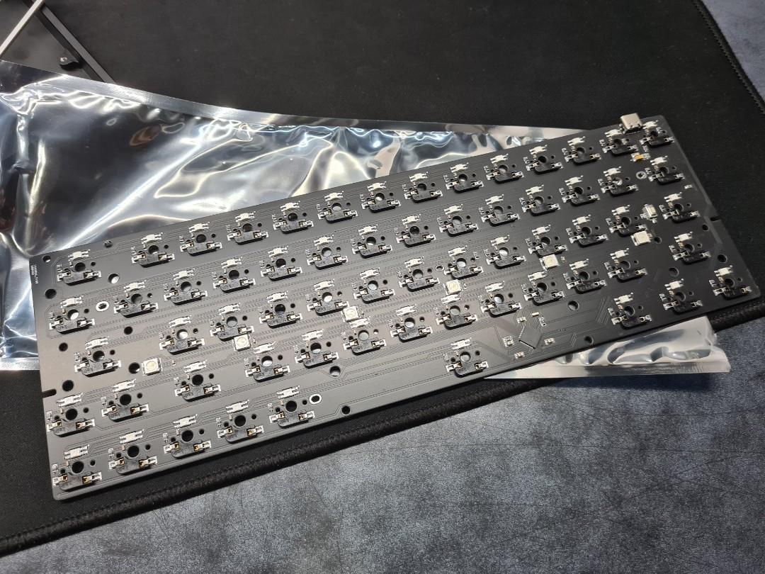 Custom 60 keyboard kit (with arrow keys), Computers & Tech, Parts