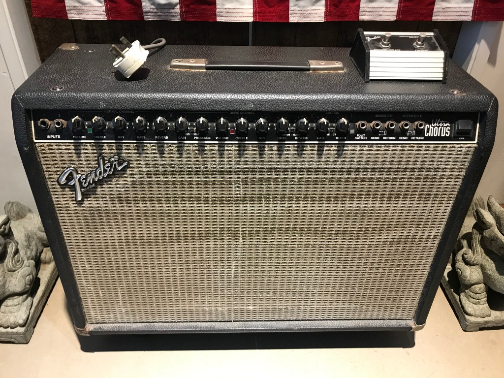 Fender ultra outlet chorus 2x12