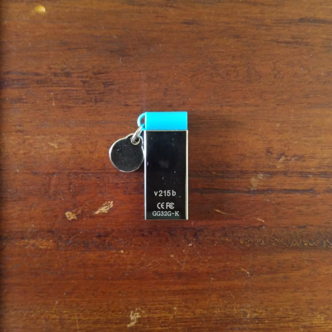 Flashdisk hp USB Flash Drive v215b 32GB Original, Elektronik, Komputer