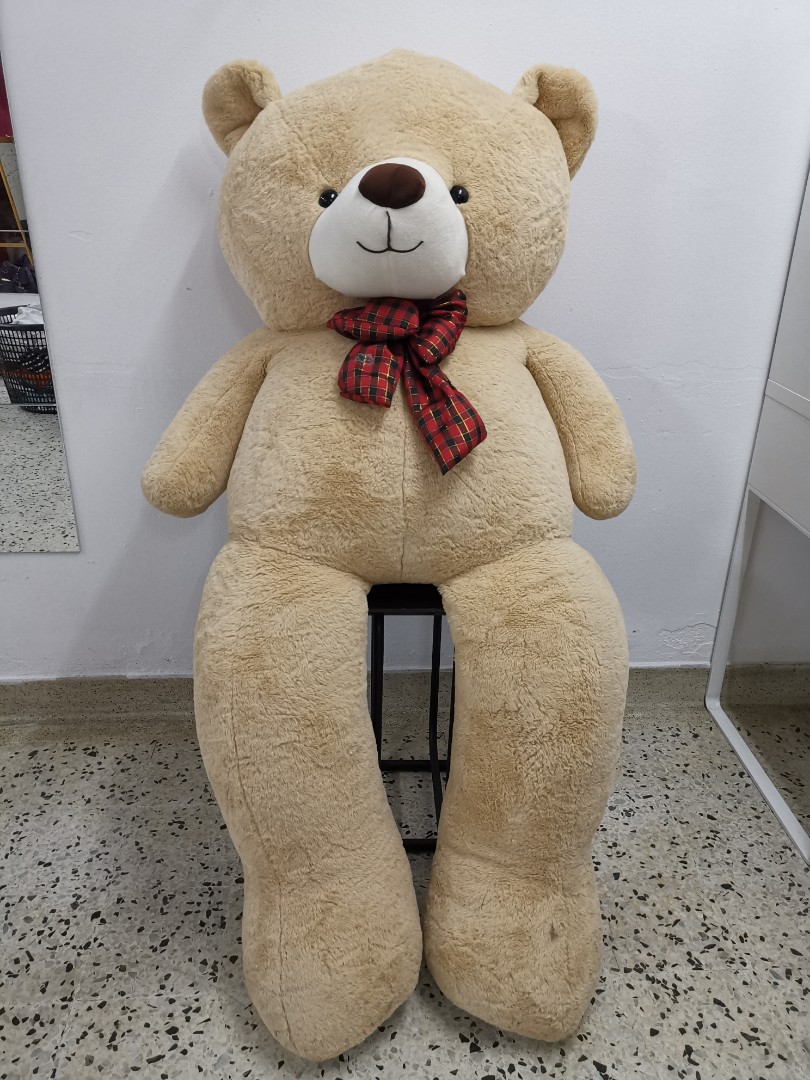 Giant teddy shop bear 150cm