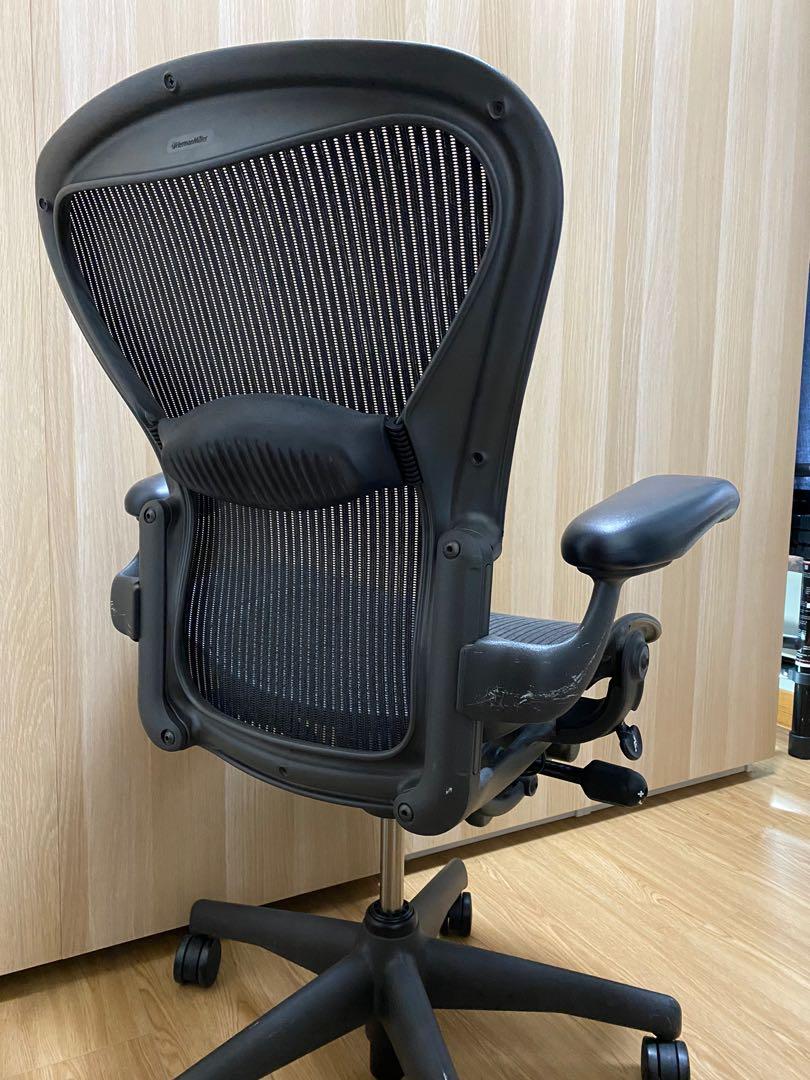 Herman Miller Aeron Size B辦公室椅, 傢俬＆家居, 傢俬, 椅子 Carousell