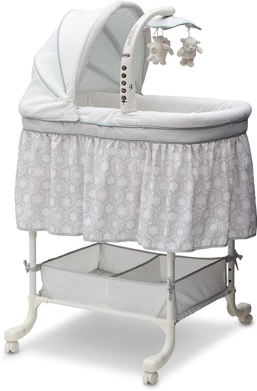 simmons deluxe bassinet