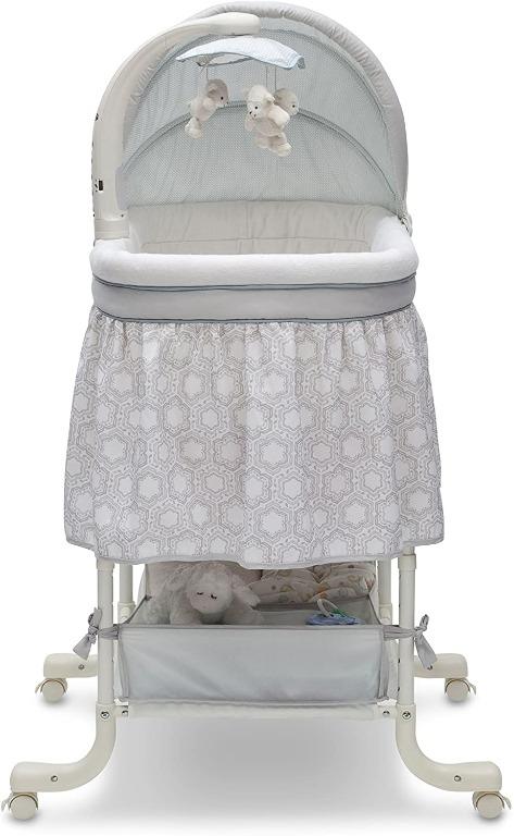 simmons deluxe bassinet