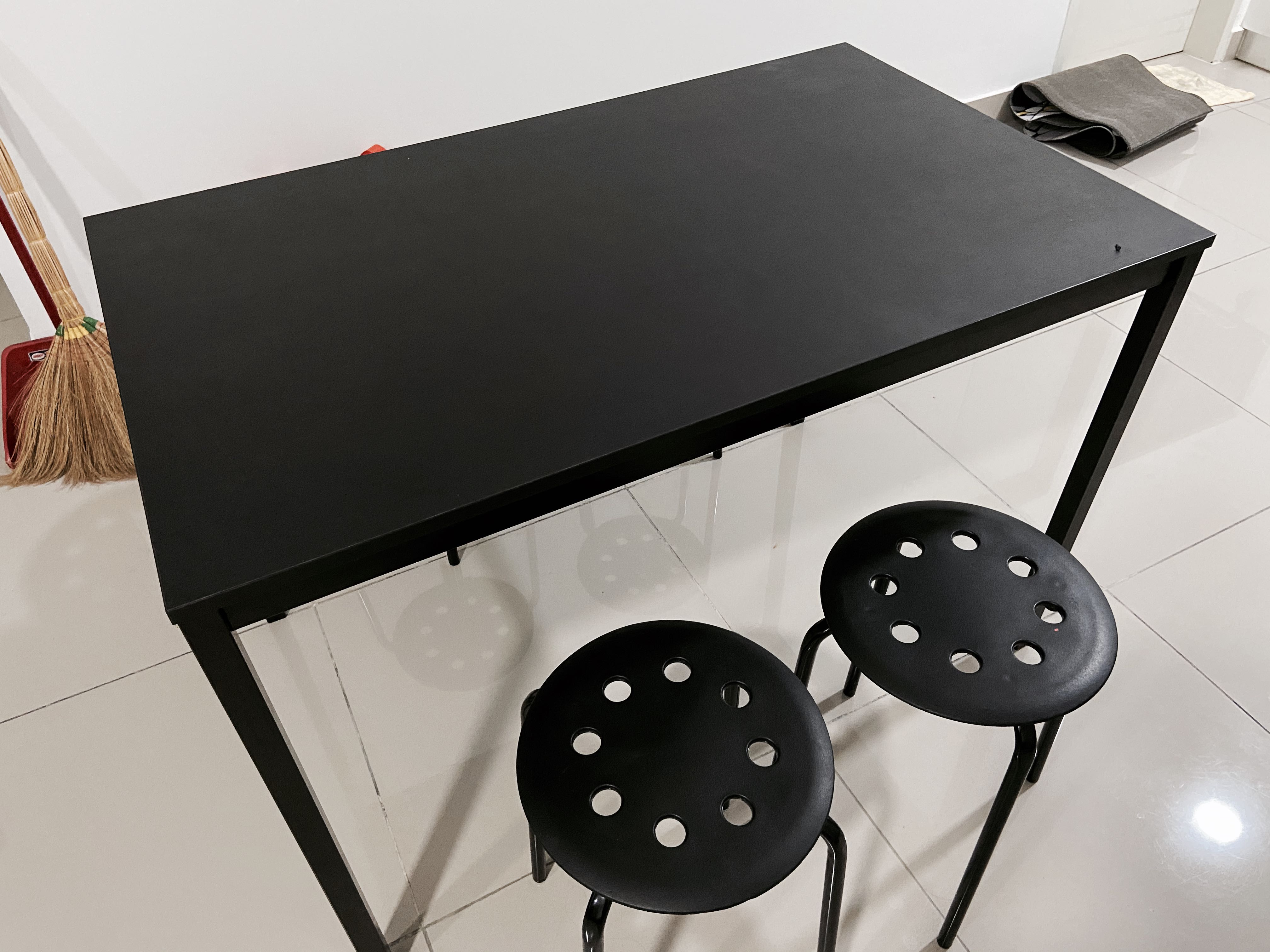 Ikea tarendo top dining table