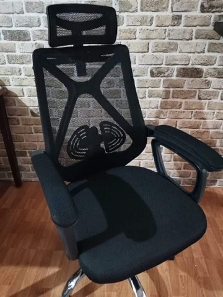 NEW HIGH BACK OFFICE CHAIR AVAILABLE (Category: Chairs) located in Manila. Submitted by ALLOSSHOP (Listing ID 1016259003, Image 3). Description: High Back Office Chair - Reclining back rest - can be tilt -comfortable seat.