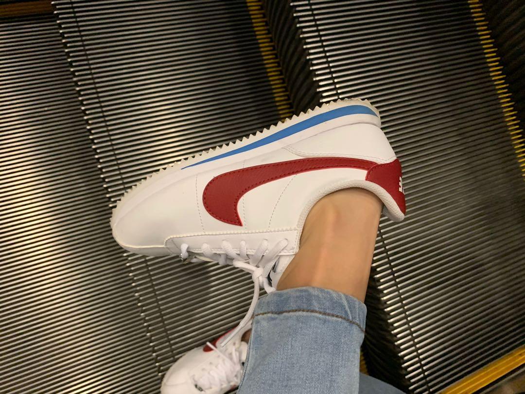 Nike cortez discount on feet tumblr