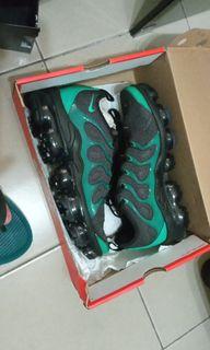 vapormax plus emerald