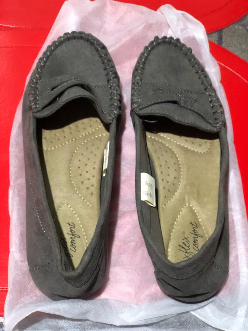 Preloved Dexflex Comfort Moccasins Women S Fashion Shoes Flats Sandals On Carousell