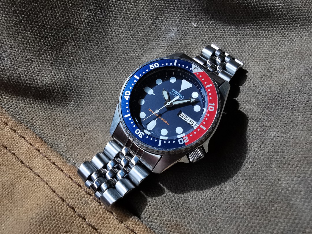 Seiko SKX015 Diver Watch, Men's Fashion, Watches & Accessories, Watches on  Carousell