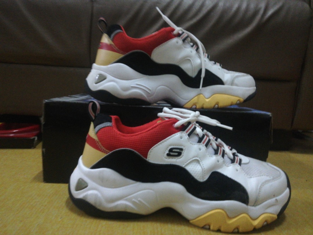 kasut one piece skechers
