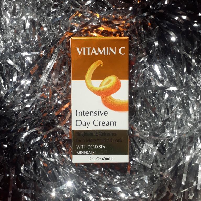 spa cosmetics vitamin c day cream
