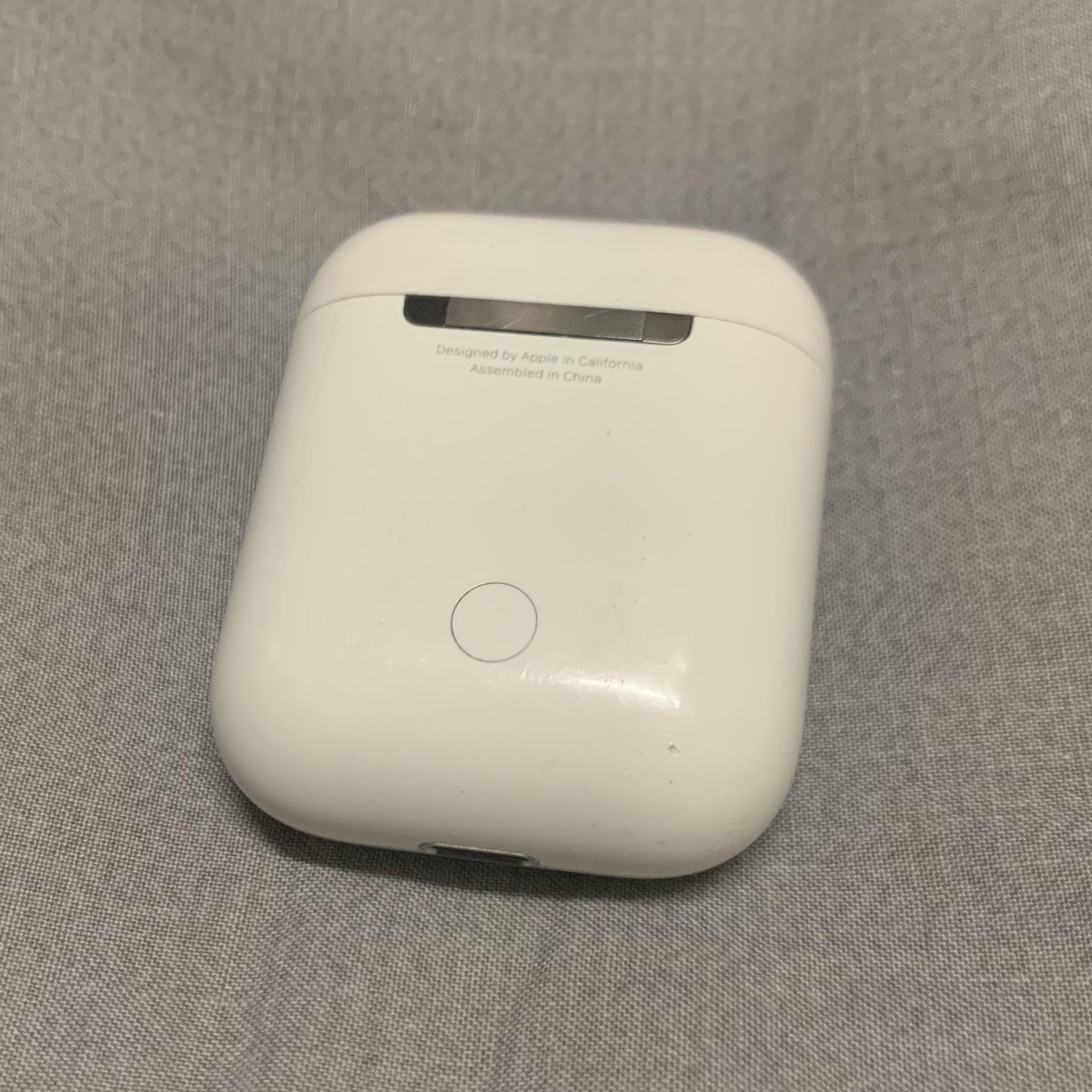 AirPods Charging Case ONLY!!! (Category: Portable Audio Accessories) located in Mandaluyong City. Submitted by lady.lannister (Listing ID 1016606806, Image 2). Description: AirPods Charging Case ONLY!!! Works with Gen 1 or Gen 2 AirPods 💯 Original Fixed Price 😘 Replacement for your damaged or lost charging case ❤️ Disclaimer: Please make sure your AirPods are original ONLY!!! 😊.