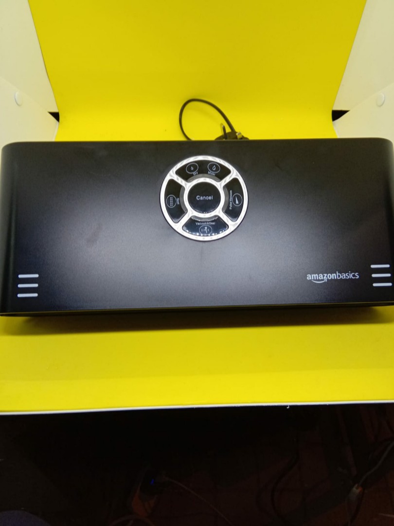 AmazonBasics Vacuum Sealer, 30 cm Seam + 10 Vacuum Bags, Black