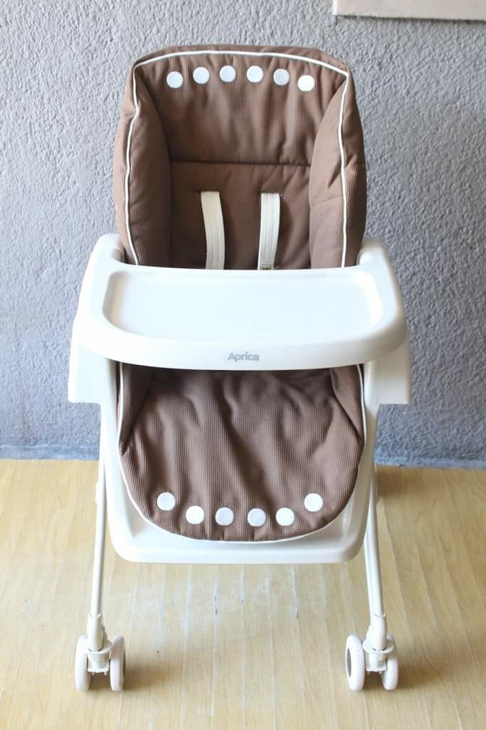 Aprica high store chair price