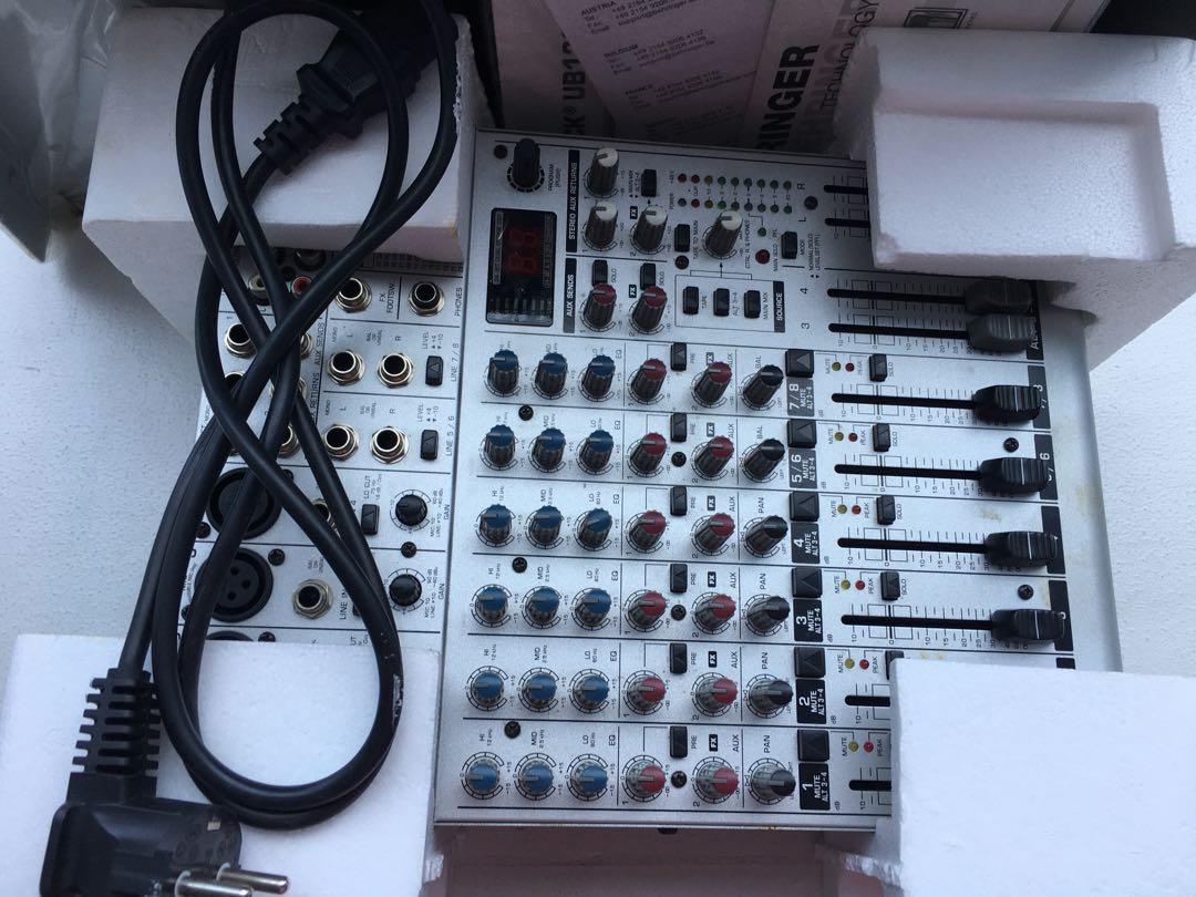 Behringer Eurorack UB1204FXPro 12 Channel Mixer, Audio, Other Audio