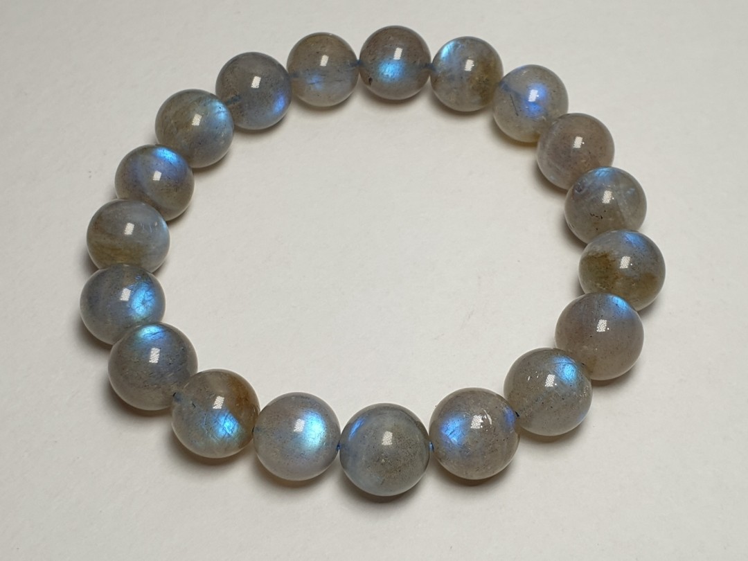 Reserved Women S Fashion Jewelry Bracelets On Carousell