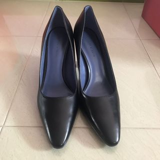 (Category: ) located in . Submitted by exquisite.thriftss (Listing ID 1016457463, Image 1). Description: .