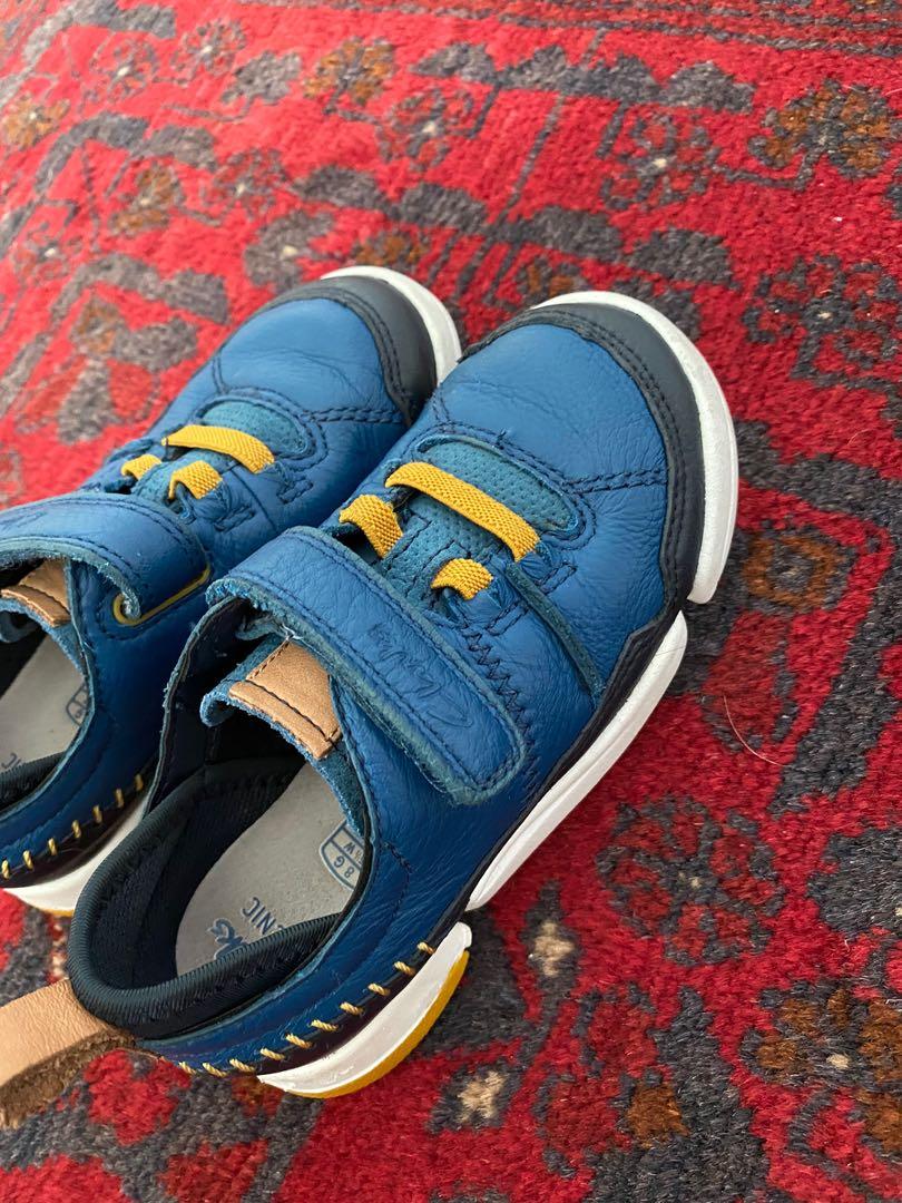 clarks boys shoes